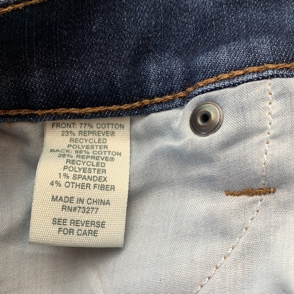 Mudd High-Rise Shortie Distressed  Jean Shorts with Flex Stretch size 5 - Picture 6 of 7